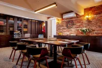 Amber Design Residence