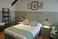 The Crown Pub, Dining & Rooms Hotels in 