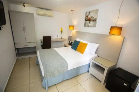 Terra Bella Hotel Boutique Отели рядом с достопримечательностью «Парк Панчо Лара»