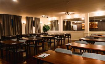 Vänerport Lakefront Hotell