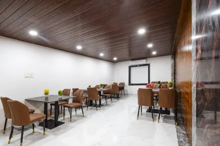 FabHotel Sunrise- Nr Hyderabad International Airport