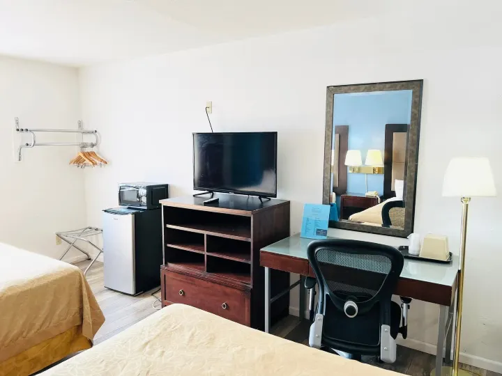 斯科特堡温德姆速 8 酒店