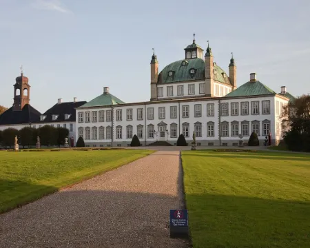 Hotel Fredensborg Store Kro Hotels in Fredensborg