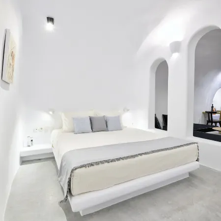 Cave Suite Oia