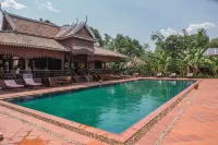 Soriyabori Villas Resort - Pools