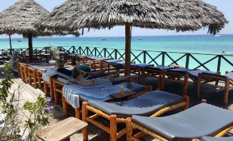 Langi Langi Beach Bungalows