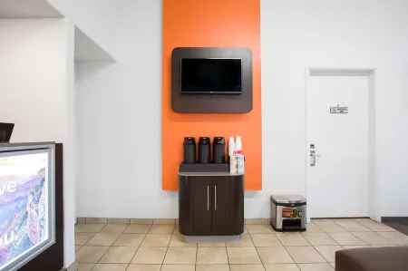 金曼西6號汽車旅館