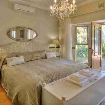 Berluda Farmhouse and Cottages Rooms