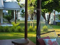 Silan Residence, Koh Phangan - An Authentic Village Experience Hotel dekat Pantai Ban Chalok