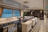 Era Halong Cruise Hotels in Tuần Châu