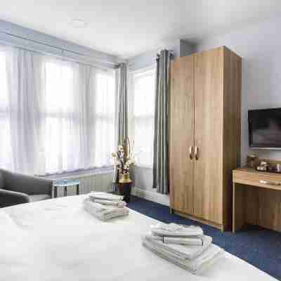 Wellesley Hotel Rooms