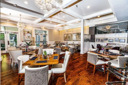 The Inn at the Crossroads