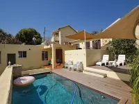 Arum Place Guest House Отели рядом с достопримечательностью «Мелвилл»