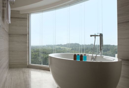 2. 노보텔 방카 호..