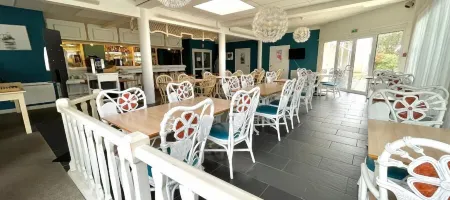 Hôtel Arcadia Отели в г. Тредюдер