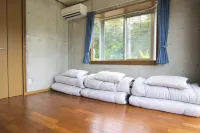 Tida Gesashi Hotels in Higashi