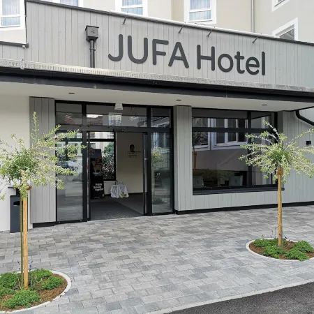 Jufa Hotel Salzburg Отели рядом с достопримечательностью «Кладбище Святого Петра»