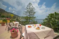 Hotel Baia Delle Sirene Hotels in Mazzeo