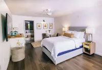 All-Movie Hotel Hotels in Fayette County