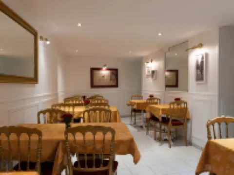 Hôtel Princesse Isabelle Hotels in Puteaux