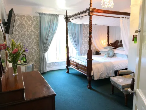 Arches B&B - Homestays