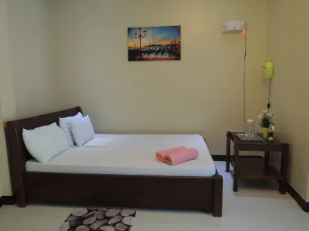 Pedz Cing Mango Lodge Отели рядом с достопримечательностью «Our Lady of the Immaculate Conception Church»