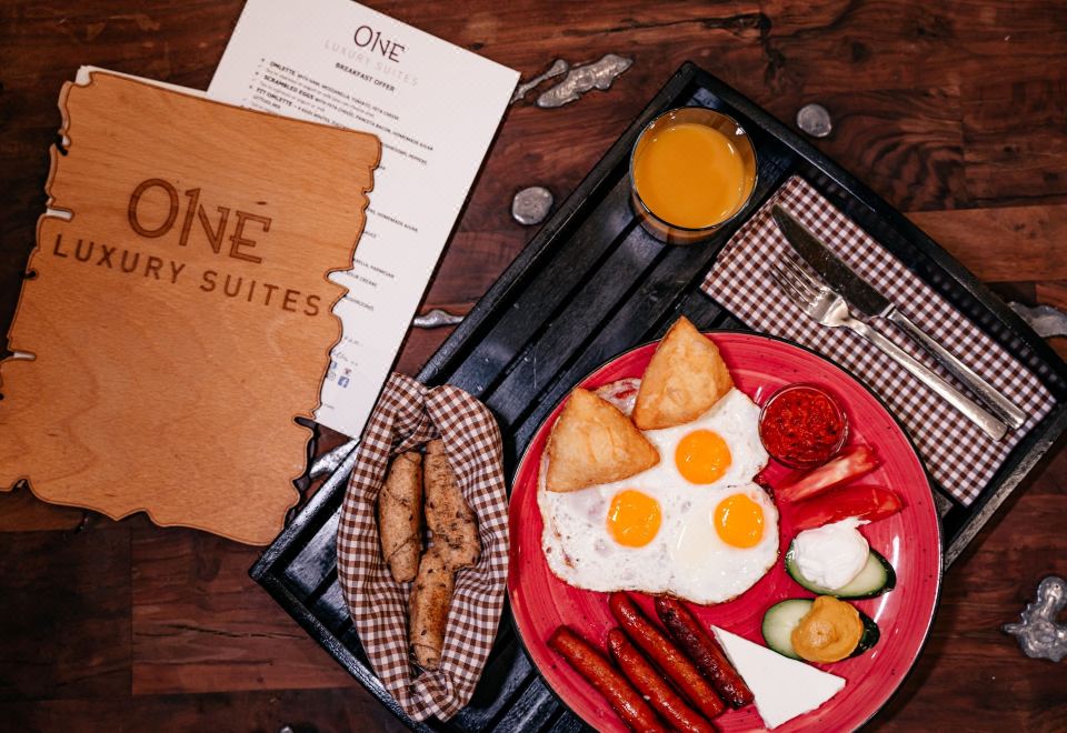 2. 원 럭셔리 스위..