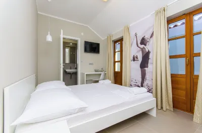 Hostel Dvor Hotels in 