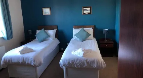 George and Abbotsford Hotels in Selkirk