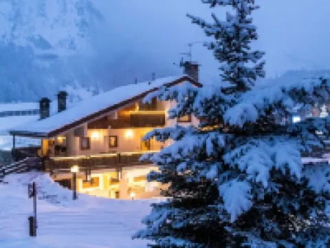 シャトゥーシュ ホテル クールマイユールのホテル