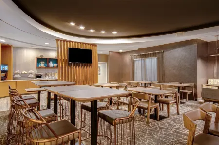 SpringHill Suites Erie Отели в г. Фэрвью Тауншип