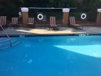 Comfort Inn & Suites Peachtree Corners - Pools