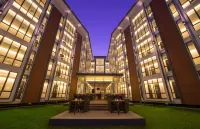 Vivanta Colombo, Airport Garden Hotels near Kadirana Temple