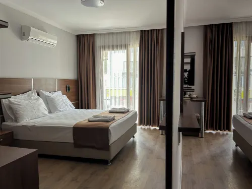 Gulluk Life Hotel - parcheggio