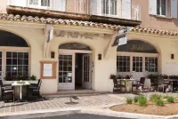 Hotel le Revest Các khách sạn gần Parachute Ascensionnel Sainte Maxime