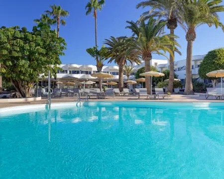 H10 オーシャン デューンズ - アダルト オンリー マクソラタのホテル