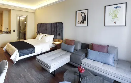 Roomore Apartments Отели рядом с достопримечательностью «Университет Аристотеля в Салониках»