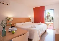 Apartamentos Sol Romántica by Dot Suites Hôtels à : Cala Romantica
