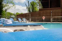 Twin Mountain Inn & Suites - Rooftop Pools