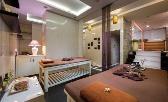 Danly Hotel