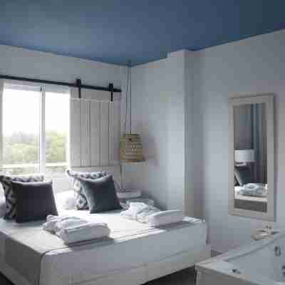 You & CO. Saler Beach Boutique Rooms