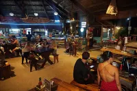 MAD Monkey Hostel Siargao - bar