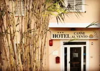 Hotel Canne Al Vento فنادق في Santa Teresa Gallura