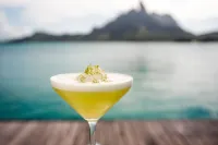 The St. Regis Bora Bora Resort - servizio colazione