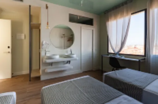 Hostal Charlotte-Gran Vía