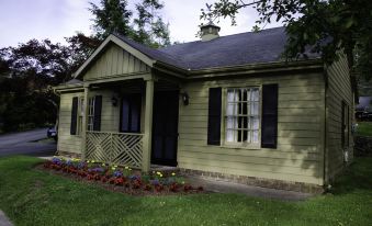 Hillwinds Inn - Blowing Rock