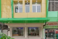 RedDoorz Plus Near RS RK Charitas 2 Palembang Hotel a Palembang