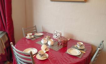 Homely Wee House