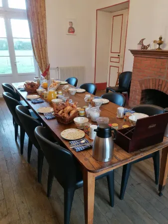 Chateau de Chavannes Отели в г. Бурбон-л'Аршамбо