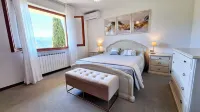 Hill Palace Villa, Private Pool, Sea View, Full Privacy, Easy Accessible by Car
